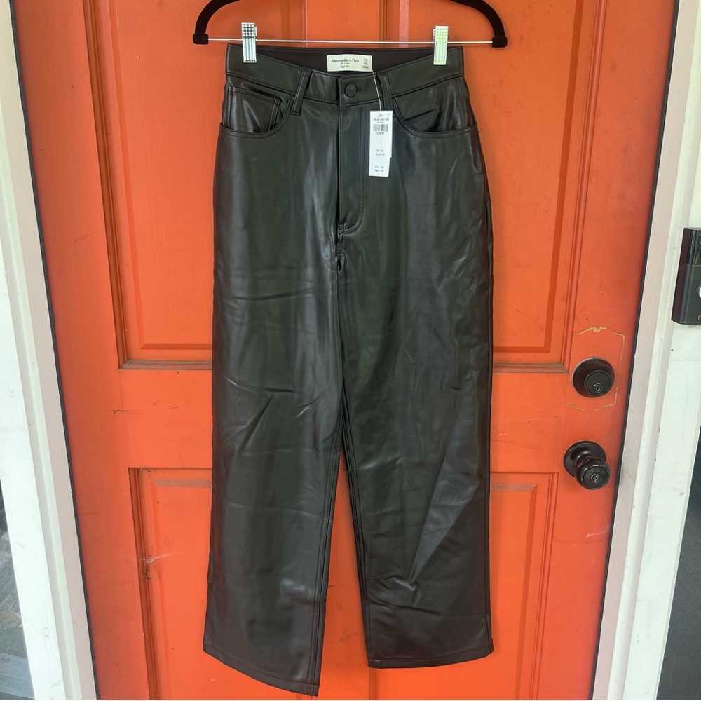 NWT Abercrombie & Fitch The Loose High Rise Jeans